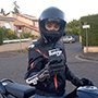 Axel, vendeur chez Maxxess Clermont-Ferrand, teste le blouson en cuir Furygan Pro One-thumbnail