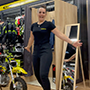 Lucie de Maxxess Saint-Lô teste le pantalon moto PMJ Lady Spring-thumbnail