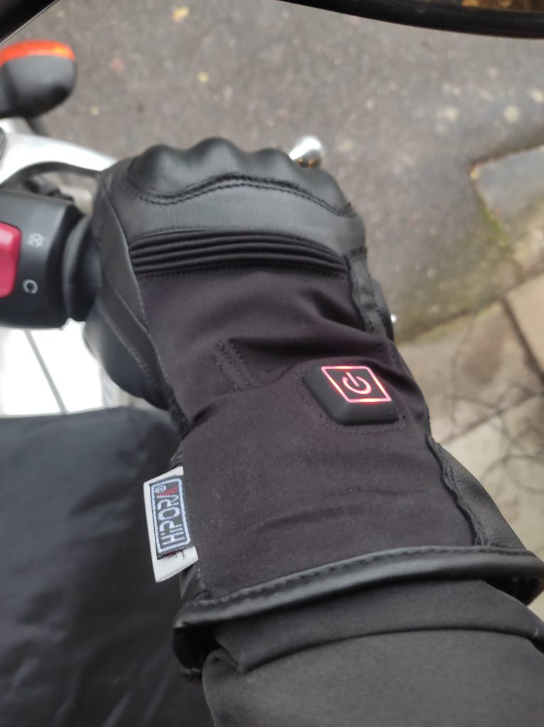 Les gants de moto chauffants, est-ce vraiment utile ? - Live Love Ride - Le  blog iCasque