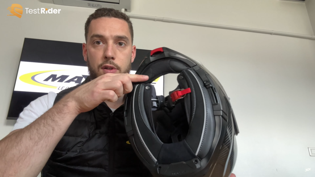 presentation des mousses enveloppante du casque hjc rpha 91