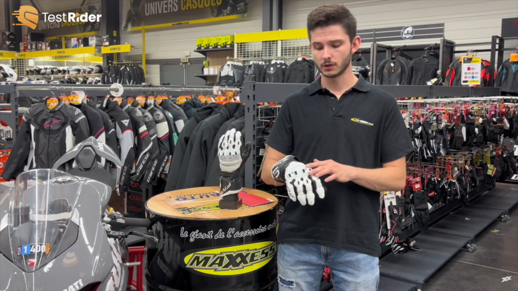 presentation des coque de protection des gants five rfx3 evo par cédric