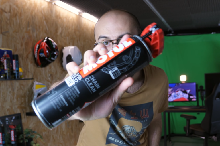 C&rsquo;est pas magique, c&rsquo;est Motul ! On teste la gamme d&rsquo;entretien MC CARE™ ⚙️