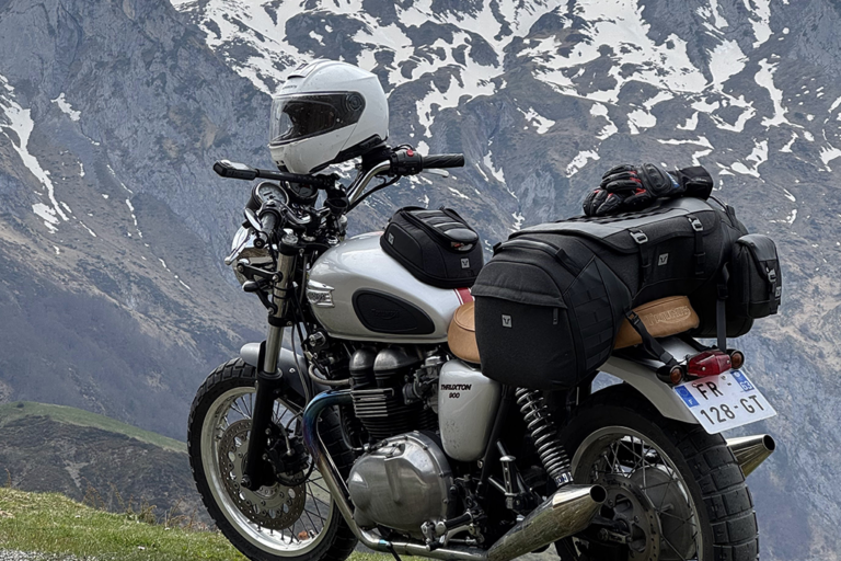 Road Trip à Moto : Le Guide ULTIME pour Tailler la Route (Conseils & Matos)